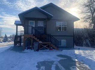 9302 106th Ave #1A, Grande Prairie, AB T8V1H7