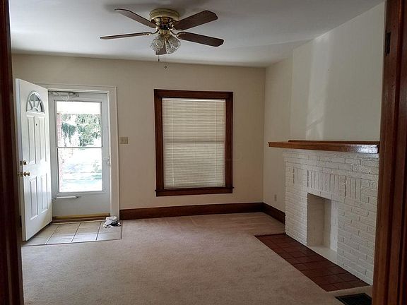 3rd image of 146 W Lakeview Ave