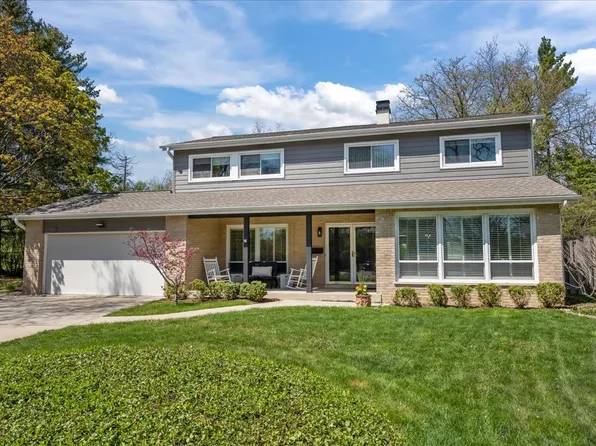 943 Marvell Ln, Highland Park, IL 60035