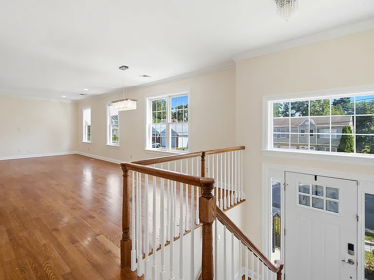 90 Terrace Ave #1 — Photo 3