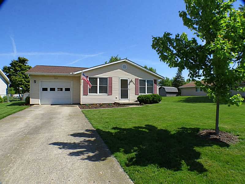 1st image of 904 Canterbury Dr