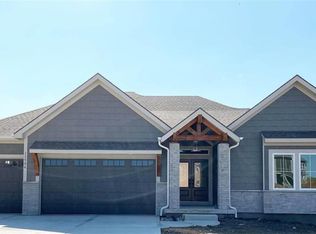 11489 S Roundtree St, Olathe, KS 66061