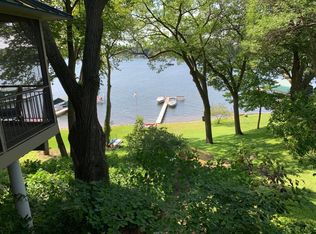 19270 Dale Ave, Deephaven, MN 55391