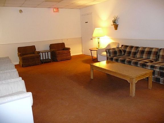 3rd image of 200 Oak St APT 1003