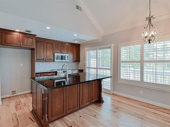 4th image of 111 Dunbar Estates Dr APT 802