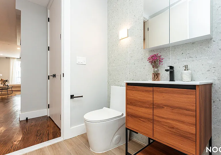 31-61 Vernon Blvd #7L — Photo 12