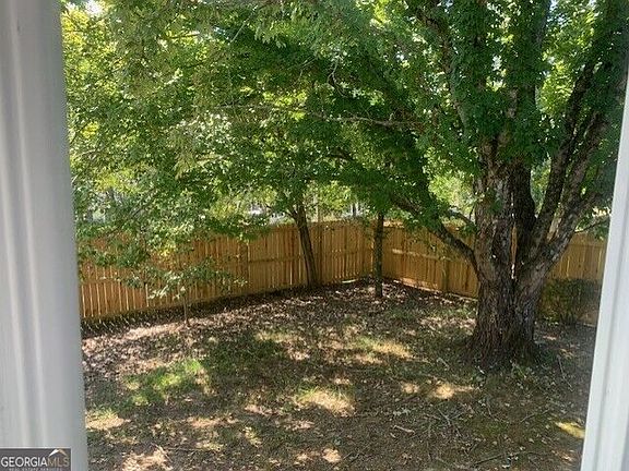 3rd image of 512 Shadow Moss Dr