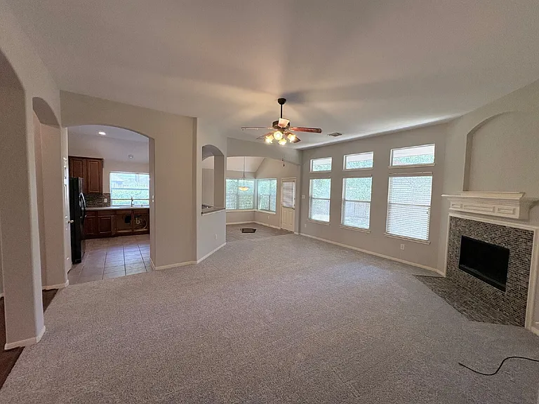18703 River Meadows Rd — Photo 10