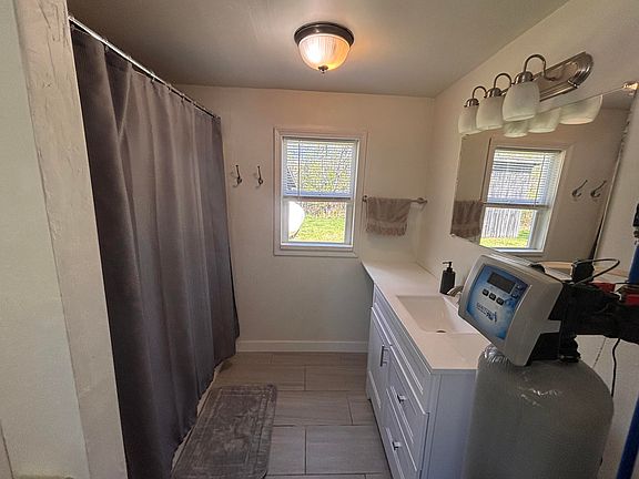 5th image of 5203 Truax Rd