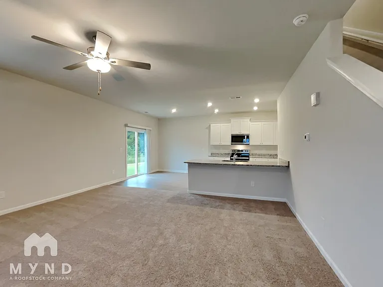 72 Royal Meadow Dr — Photo 8