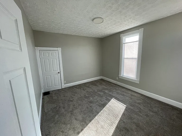 4015 Rookwood Ave — Photo 17