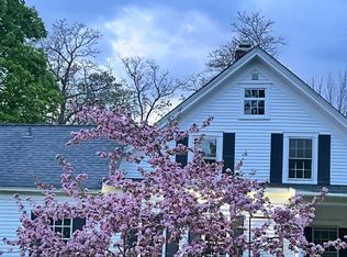 517 1st Crown Point Rd, Strafford, NH 03884