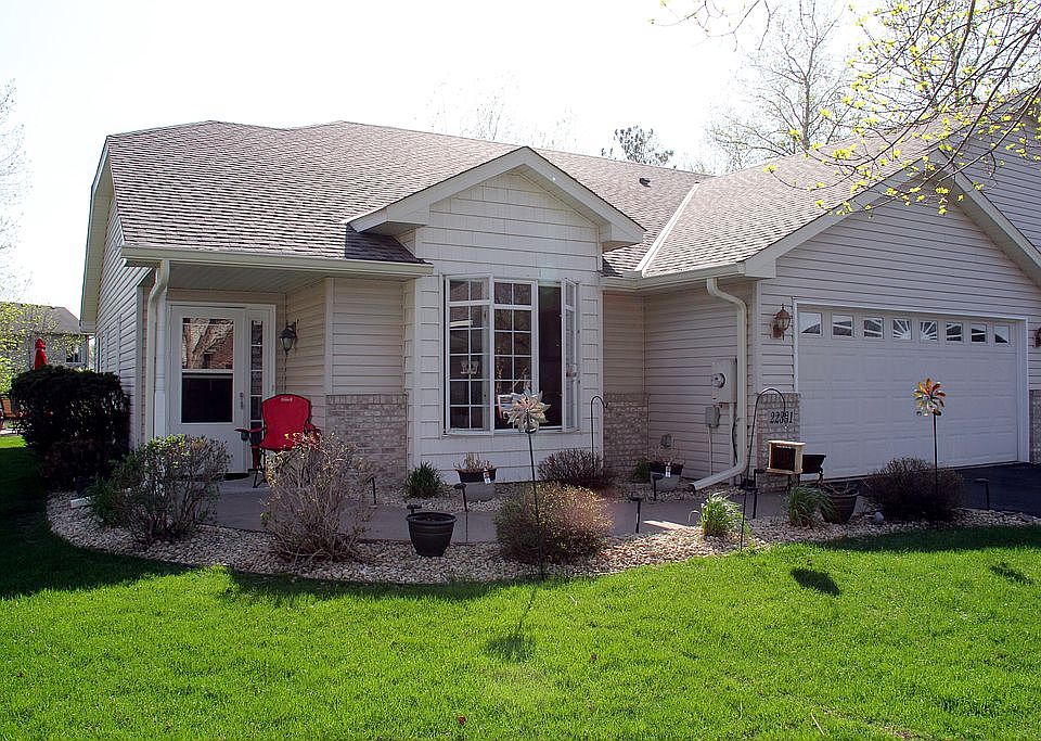 1st image of 22381 Evergreen Cir