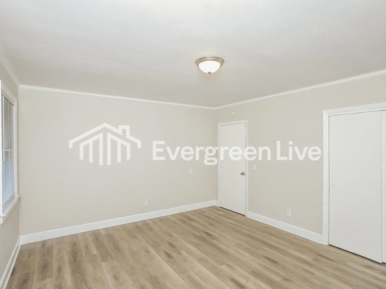 2 bed, 1.0 bath, 1563 sqft, $1,385 — Photo 4