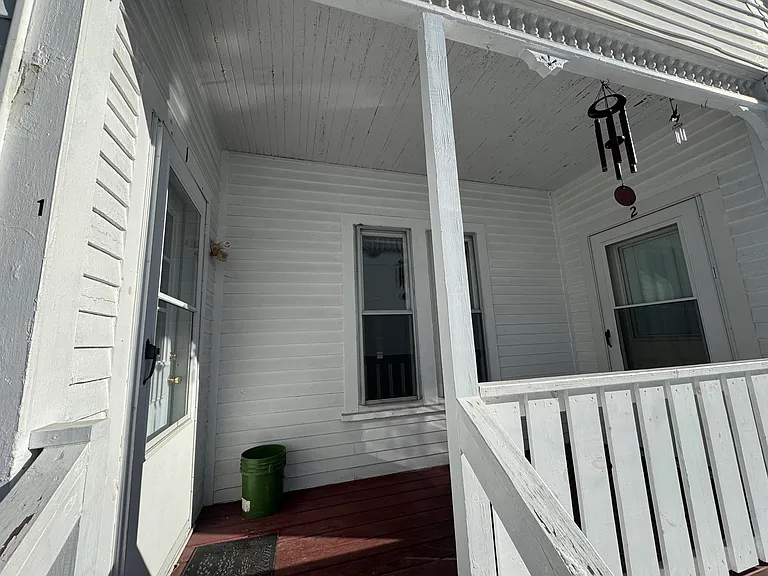10 Maple St #1 — Photo 4