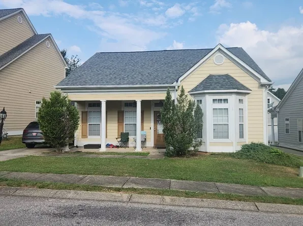 6155 N Clubview Cir, Bessemer, AL 35022