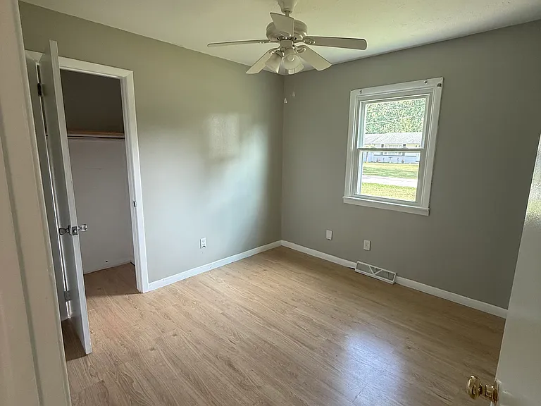 Bedroom #1