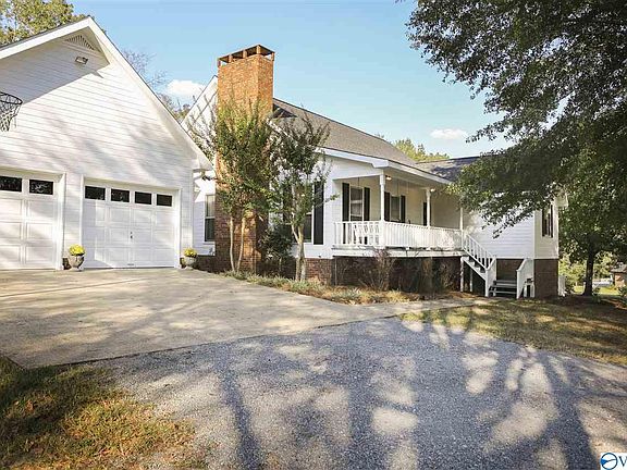 3rd image of 213 Wolf Creek Dr