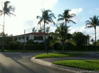 32 Camden Dr APT 4, Bal Harbour, FL 33154