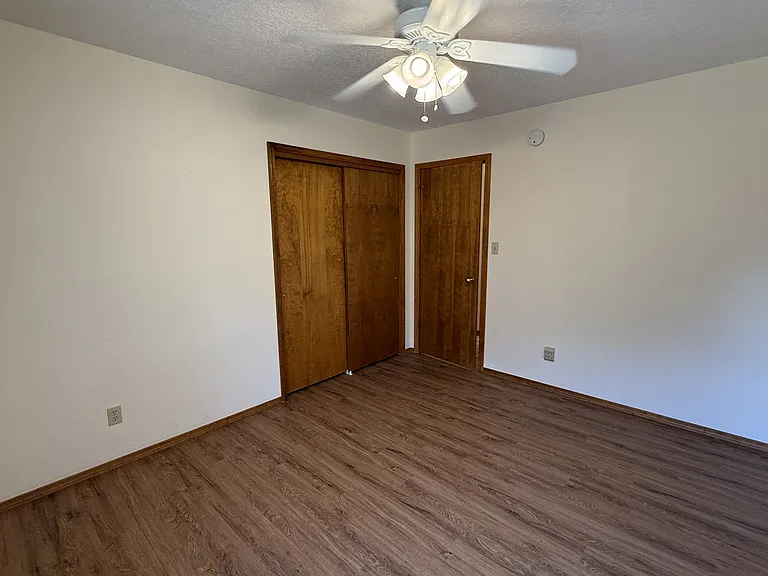 1 Autumnwood Ct — Photo 17