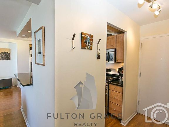 4th image of 3950 N Lake Shore Dr APT 1817C