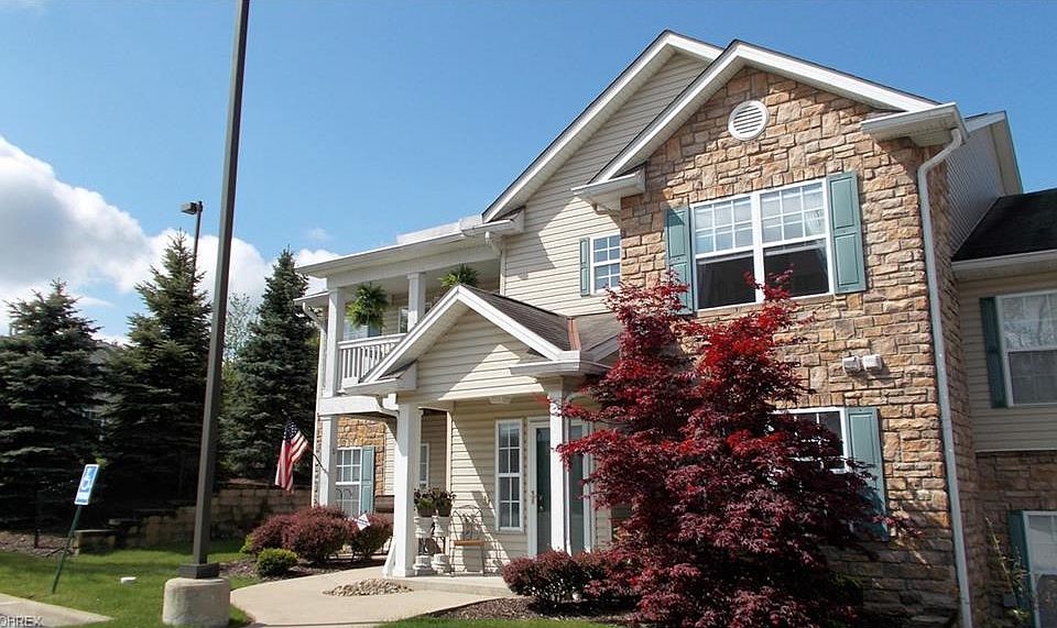 1st image of 14731 Lenox Dr #131