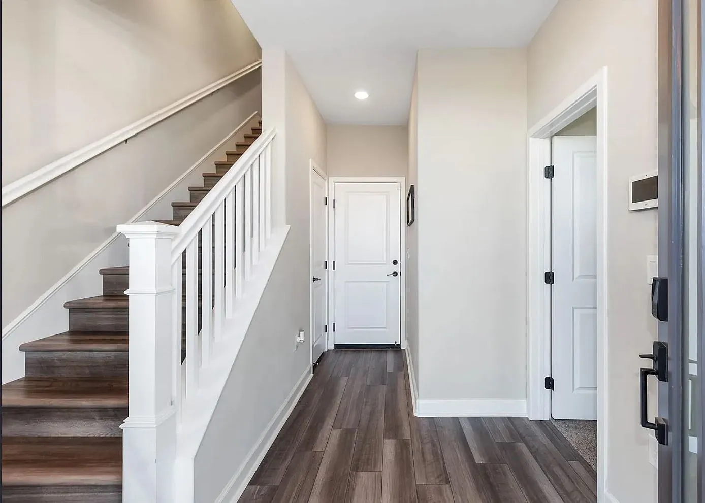 1 bed, 1500 sqft, $1,500 — Photo 3