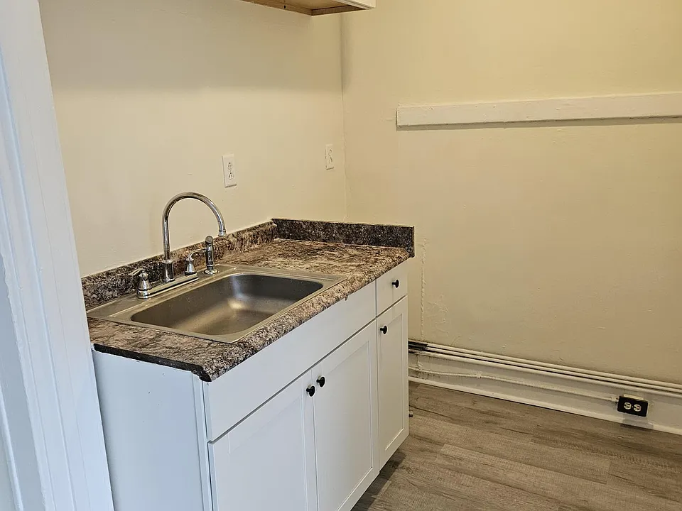 275 Park Ave #36