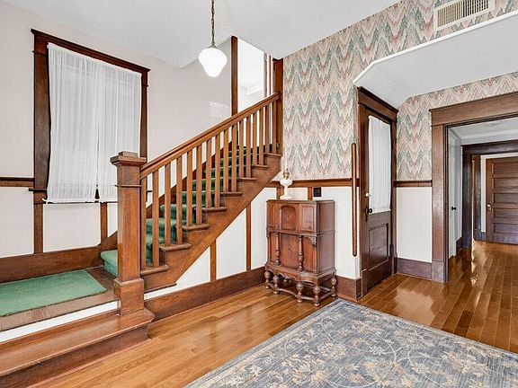 3rd image of 6709 Line St