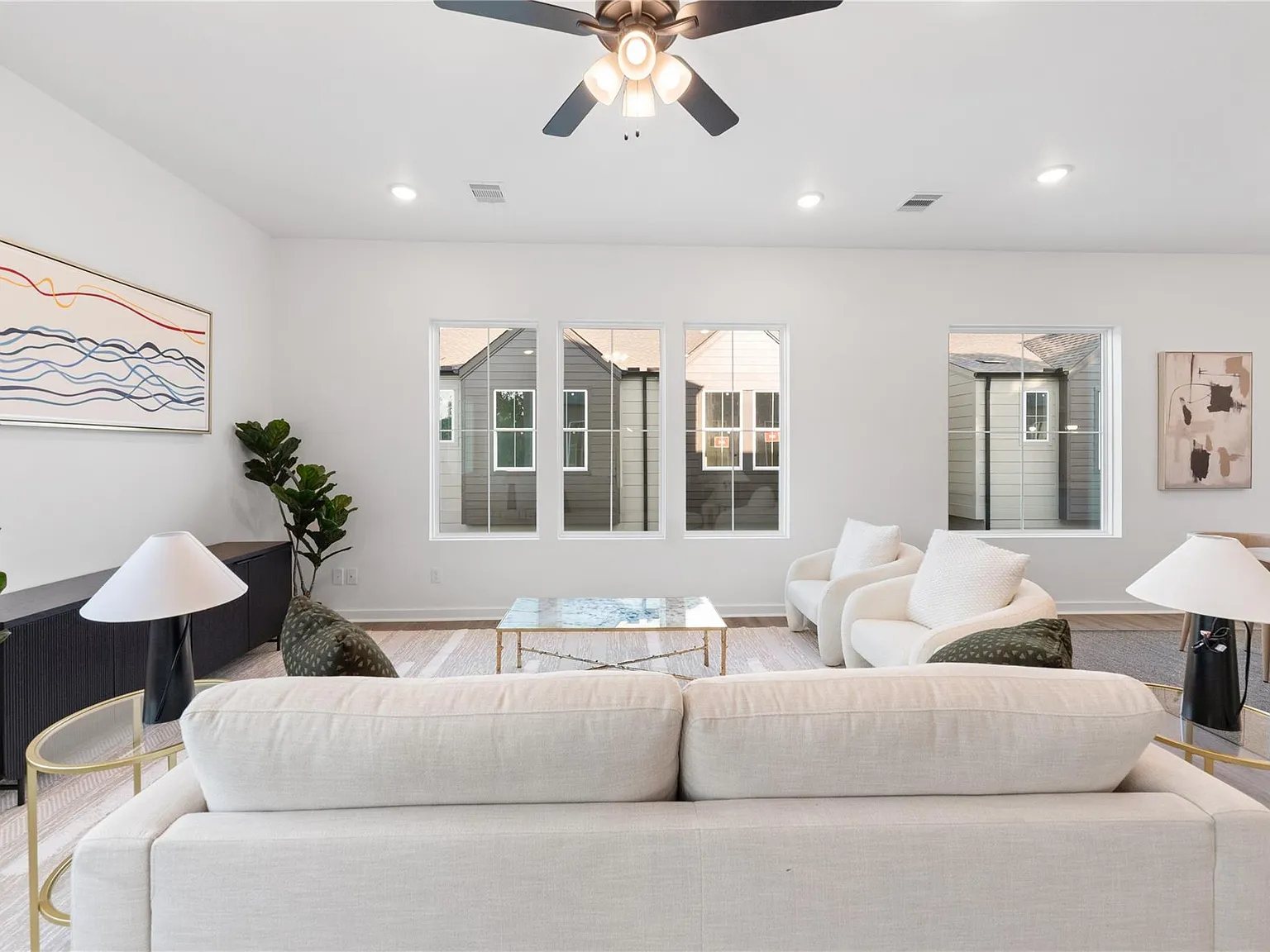 3 bed, 2.5 bath, 1703 sqft, $2,200 — Photo 4