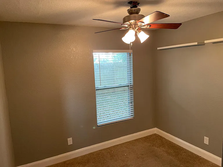 3520 W Rogers Ave — Photo 11