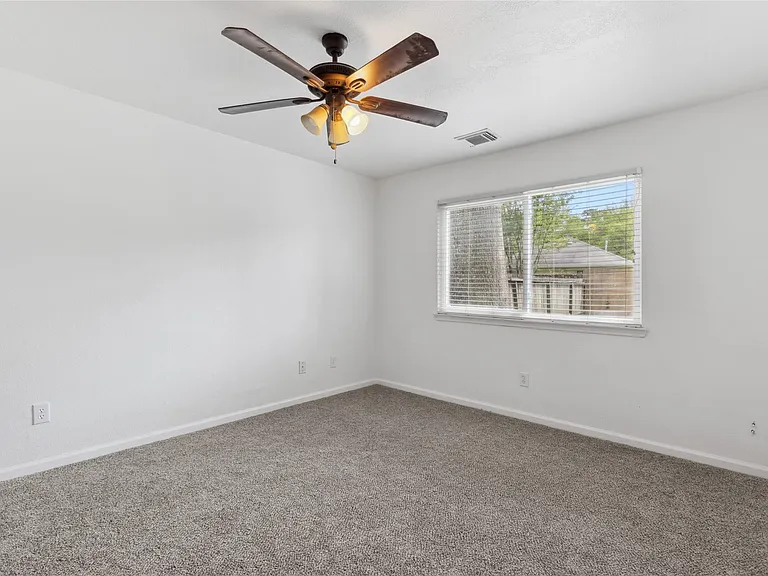 24210 Hard Wood Dr — Photo 7