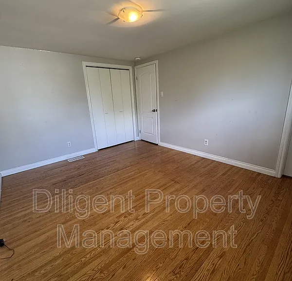 1326 Hopewell Ave #PROPERTY — Photo 14
