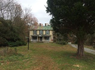 215 Blackwells Wharf Rd, Burgess, VA 22432