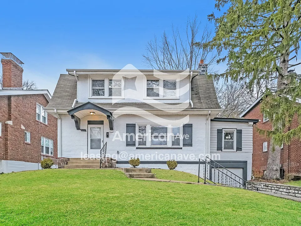 8111 Monroe Ave
