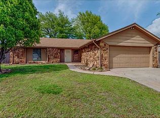 11831 Sagamore Dr, Yukon, OK 73099