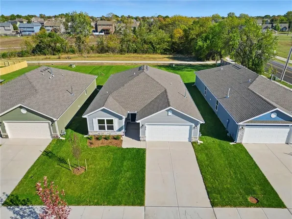517 N Persimmon St, Gardner, KS 66030
