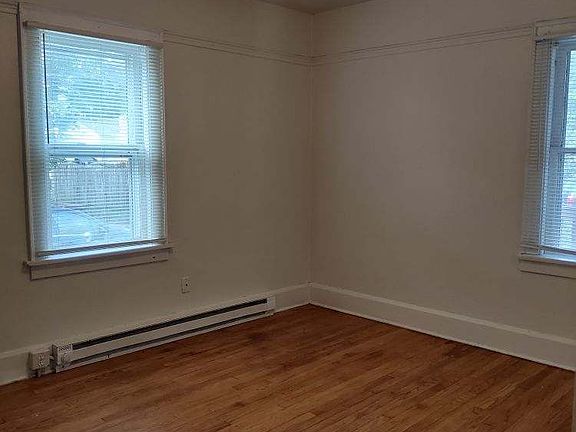 4th image of 638 N Winnebago St #1