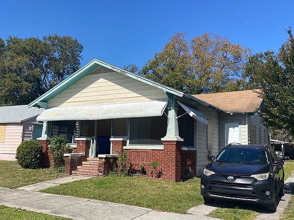 4th image of 809 19th Ave S