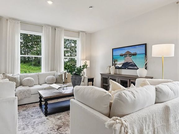 Living Room Pic 1