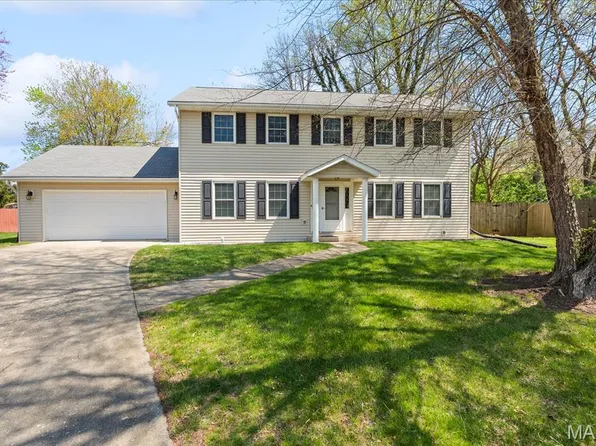 2420 Greenfield Ct, Belleville, IL 62221