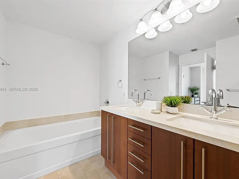 79 SW 12th St #2503 — Photo 15