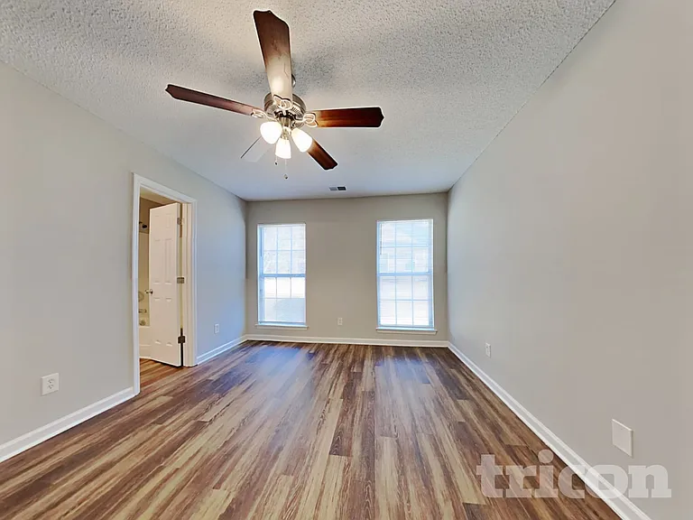 2 Beagle Ct — Photo 9