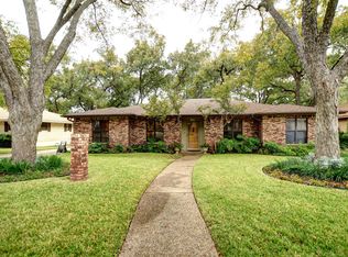 329 San Saba St, Meadowlakes, TX 78654