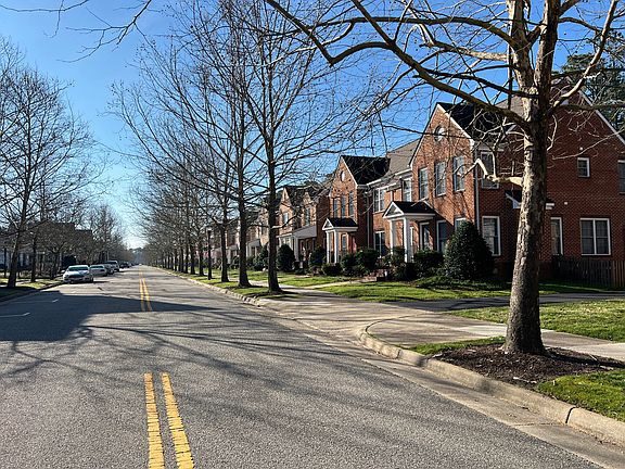 5th image of 273 Herman Melville Ave