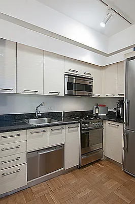 Rented by Citi Habitats | media 8