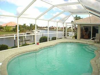 3rd image of 1632 Albatross Dr