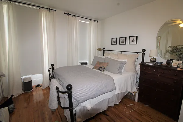 Rented by Compass | media 9