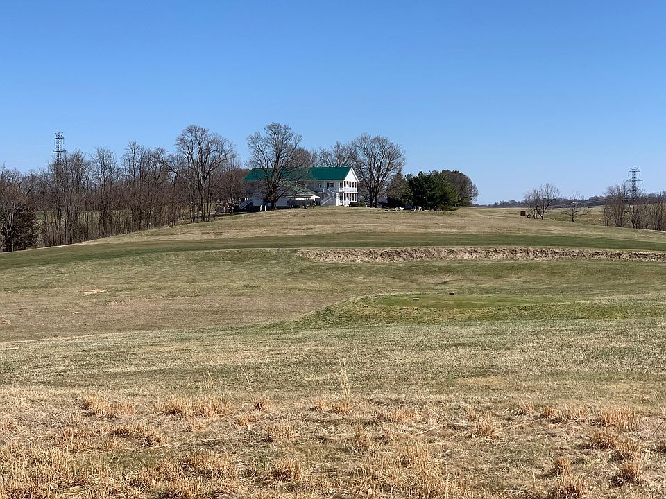 1st image of 16 Hunter Dr