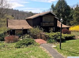 1208 Jackson Corners Rd, Red Hook, NY 12571